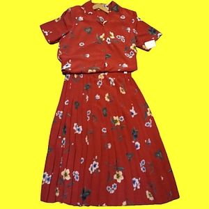 Vintage 80's Alfred Dunner Floral 2PC. Skirt Set, 10/12.